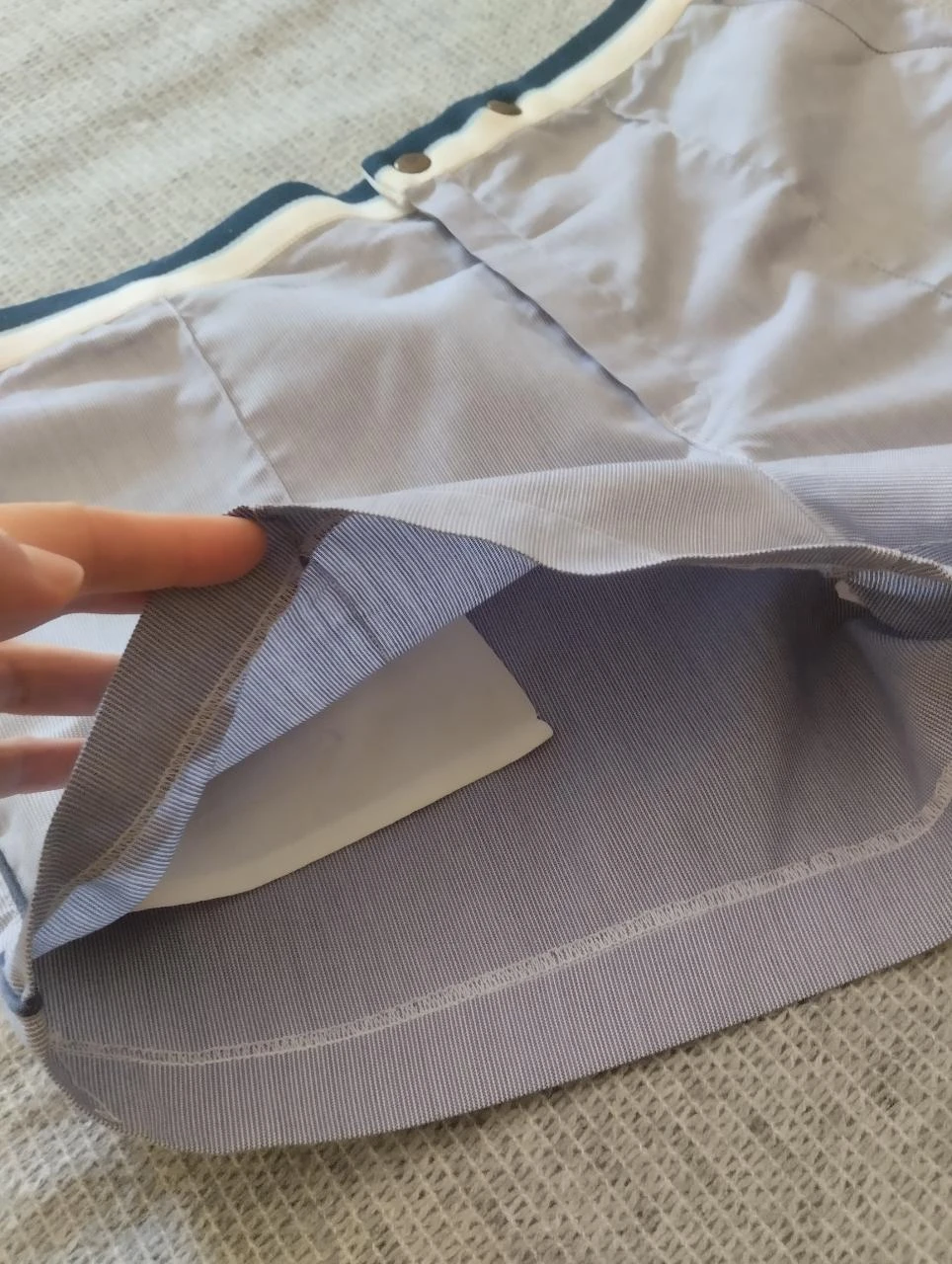 Puma Short de sport rayé blanc et bleu marine pour femmes M Léger été Y2K – photo 9